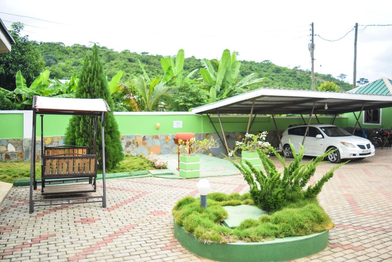 3A'S Guest House Akosombo Dış mekan fotoğraf