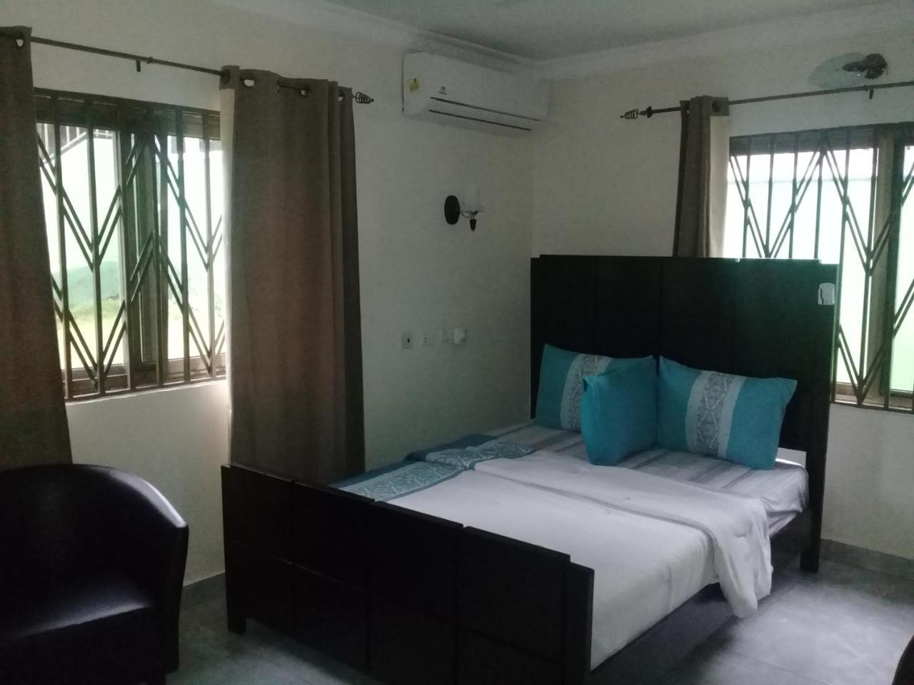 3A'S Guest House Akosombo Dış mekan fotoğraf
