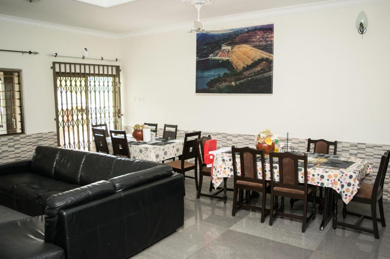 3A'S Guest House Akosombo Dış mekan fotoğraf