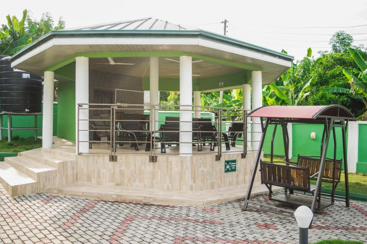 3A'S Guest House Akosombo Dış mekan fotoğraf