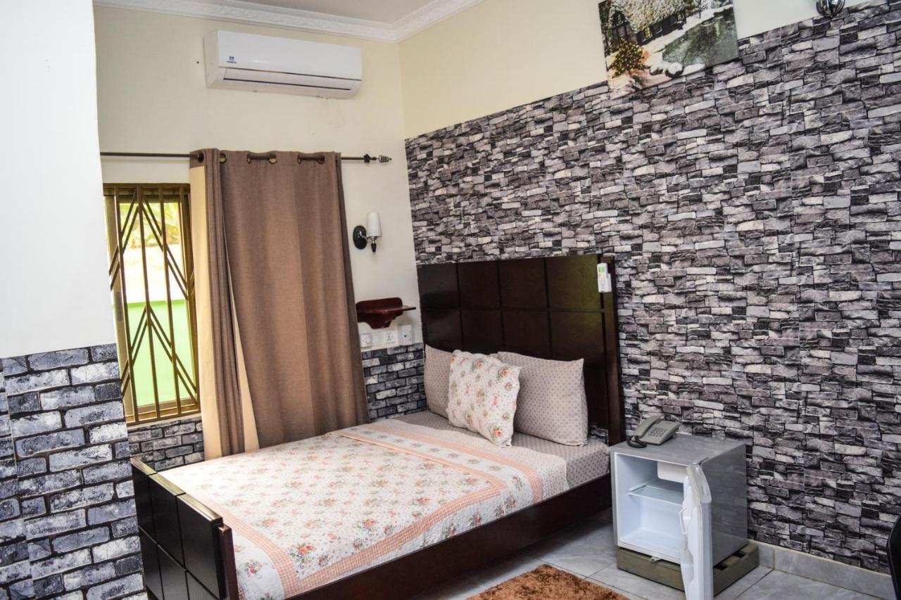 3A'S Guest House Akosombo Dış mekan fotoğraf