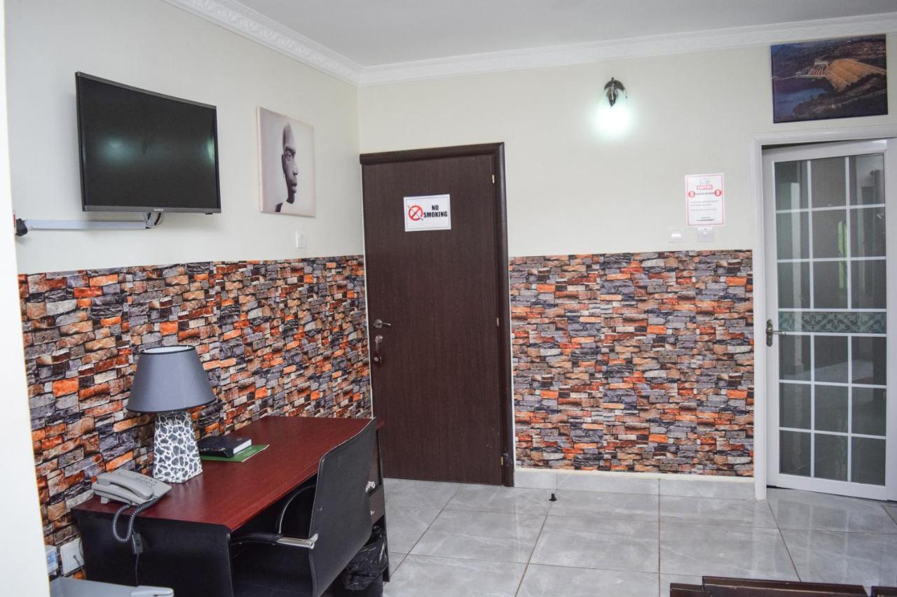 3A'S Guest House Akosombo Dış mekan fotoğraf